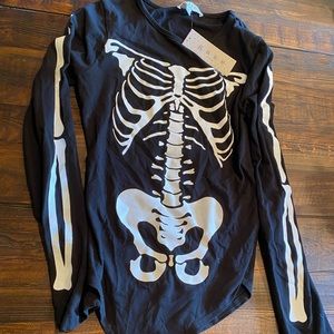 NWT skeleton Halloween bodysuit small